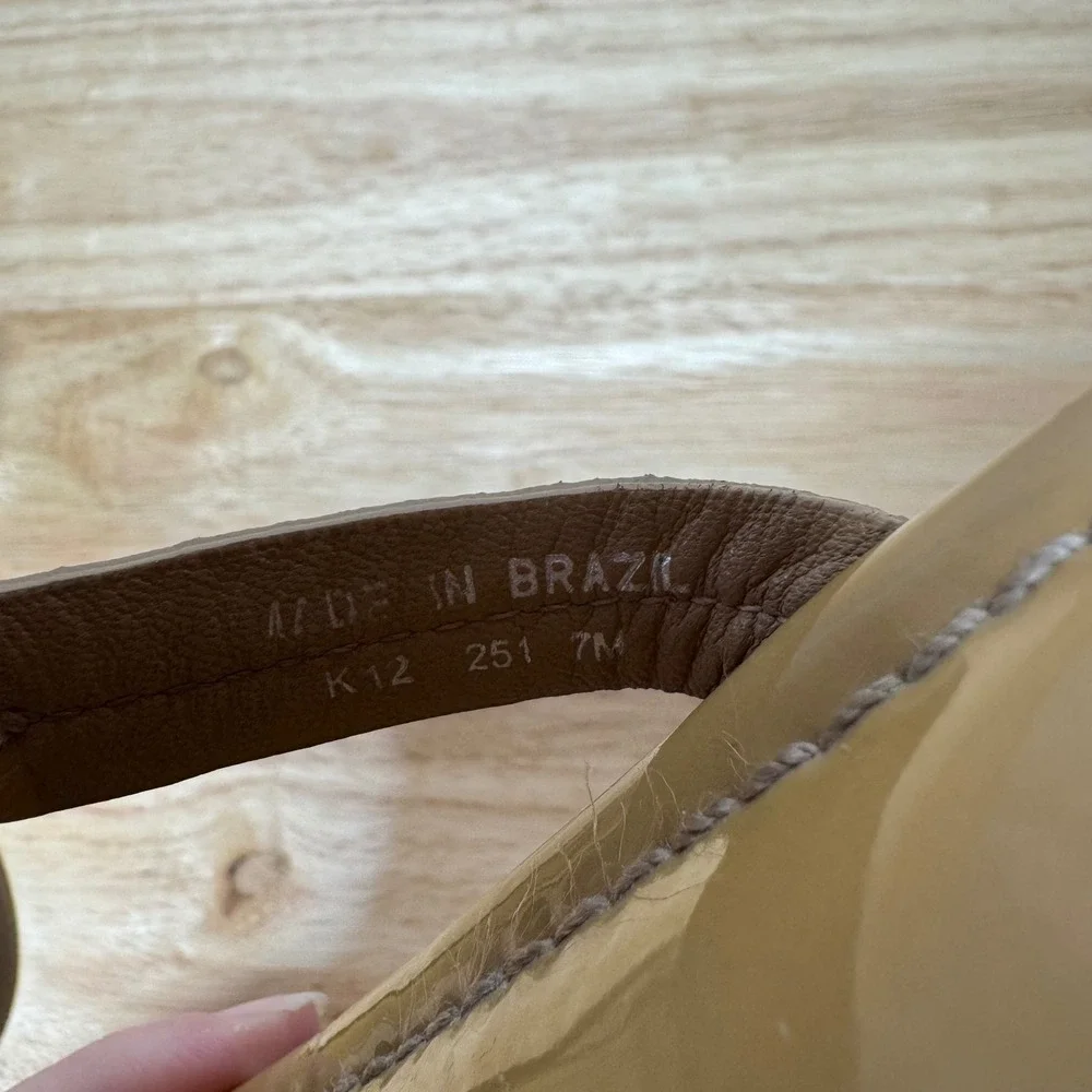 Tory Burch Miller Patent Sandal Tan Brown Leather Thong Flat Logo Size 7